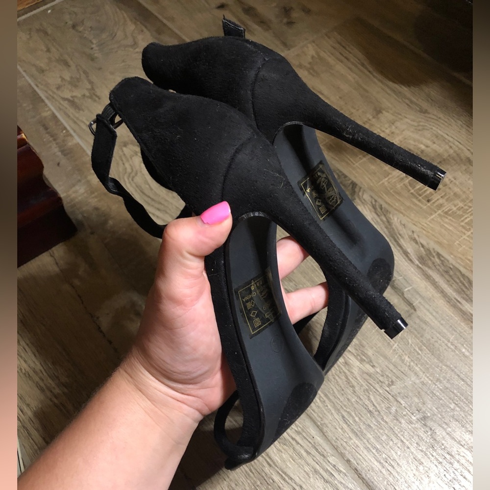 Fashion Nova “Make You A Believer Heel” - Picture 5 of 11
